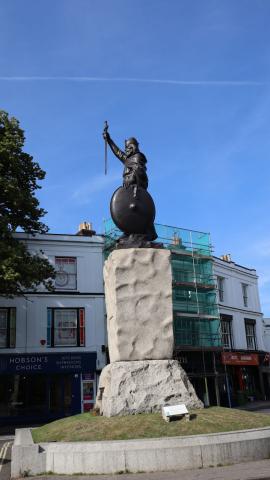 Statue King Alfred (2025)