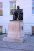 Bostob - Harvard -  John Harvard Statue